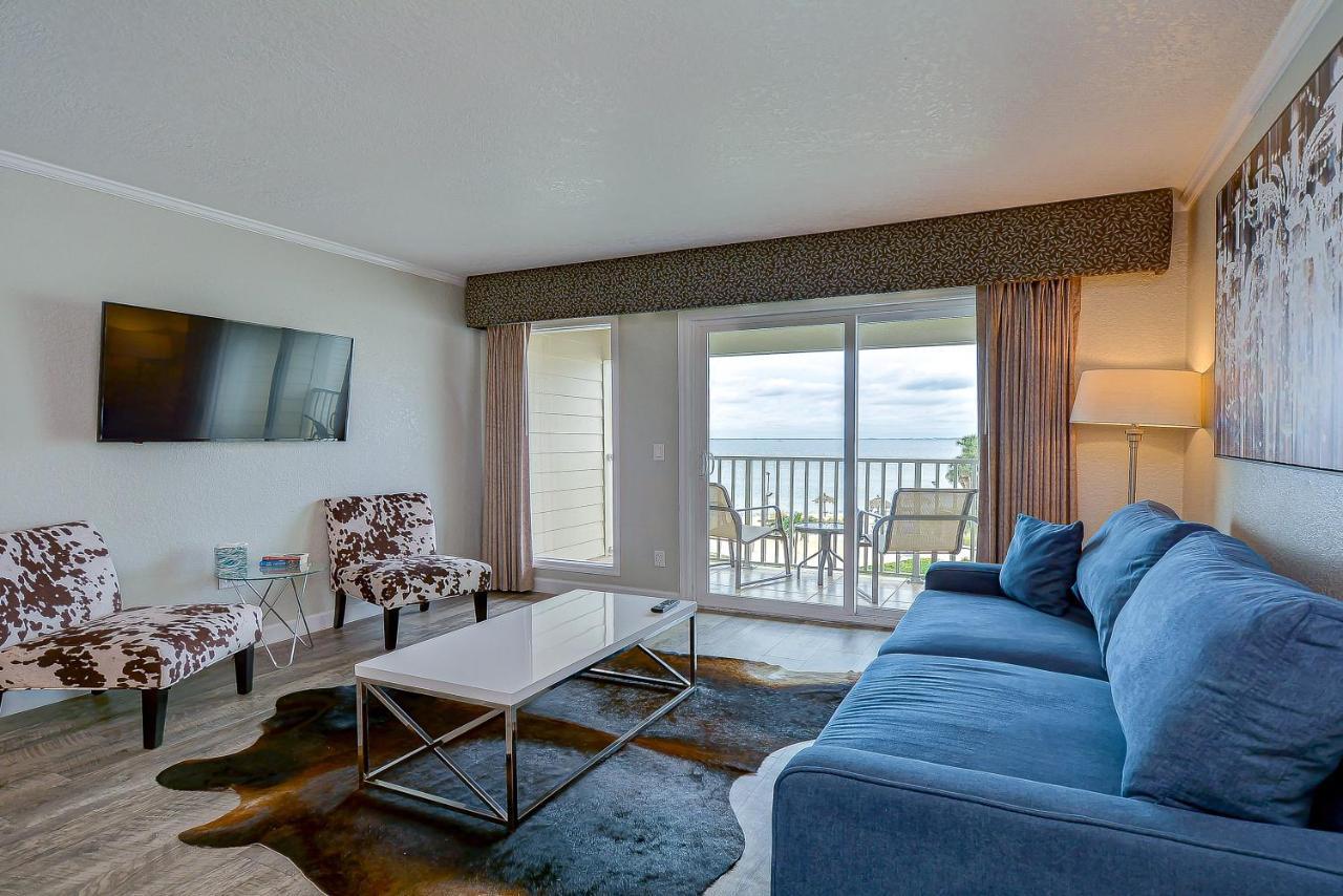 441-Waterfront, Amazing Views, Wifi, Pool And Close To Bucs Stadium 탬파 외부 사진